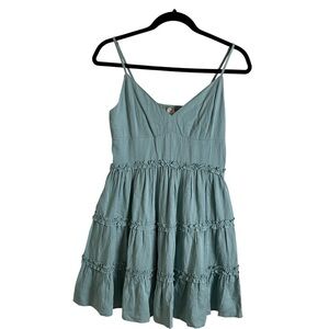 IJOAH Flowy dress adjustable straps with pockets size small